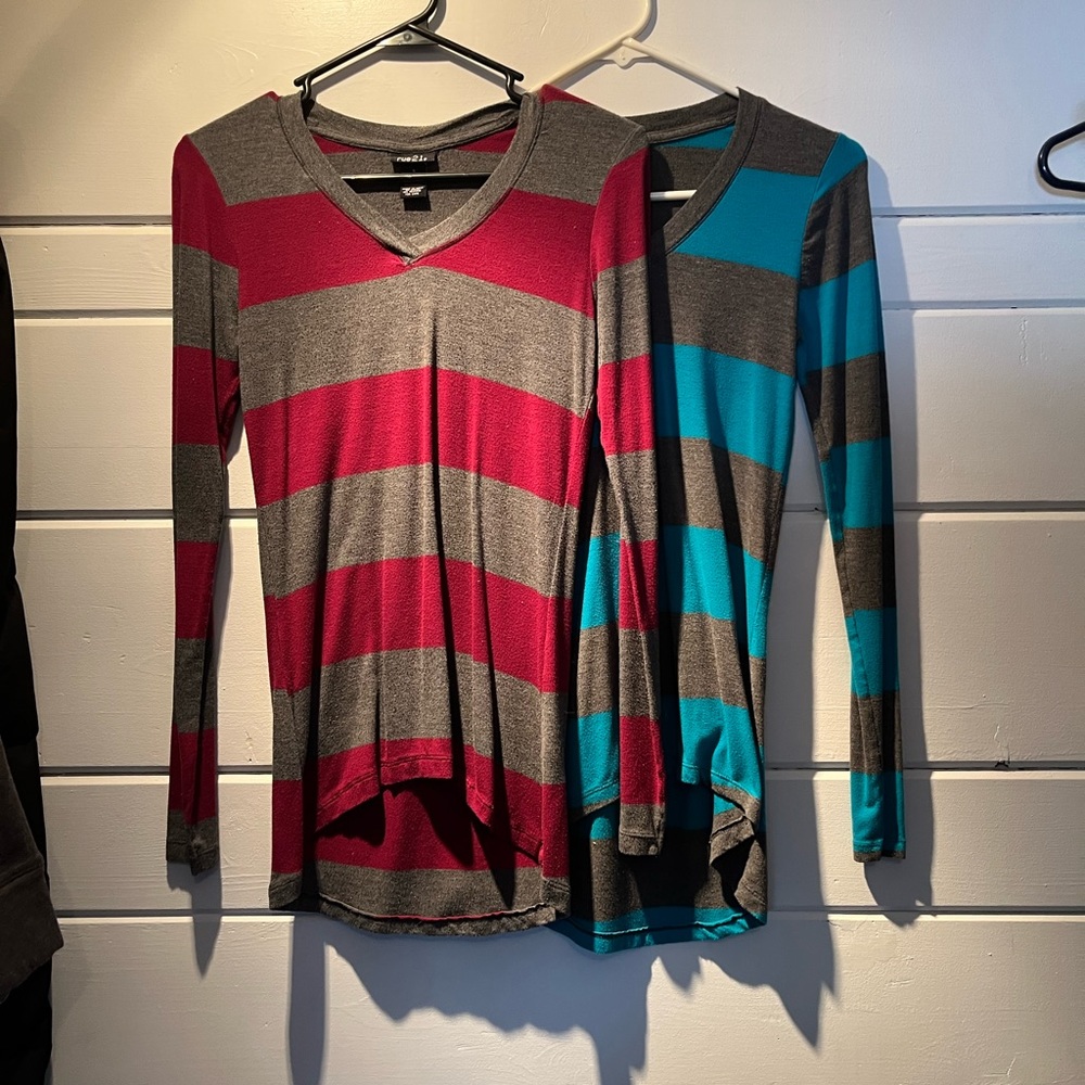 Lot of two small long sleeve v necks from Rue 21